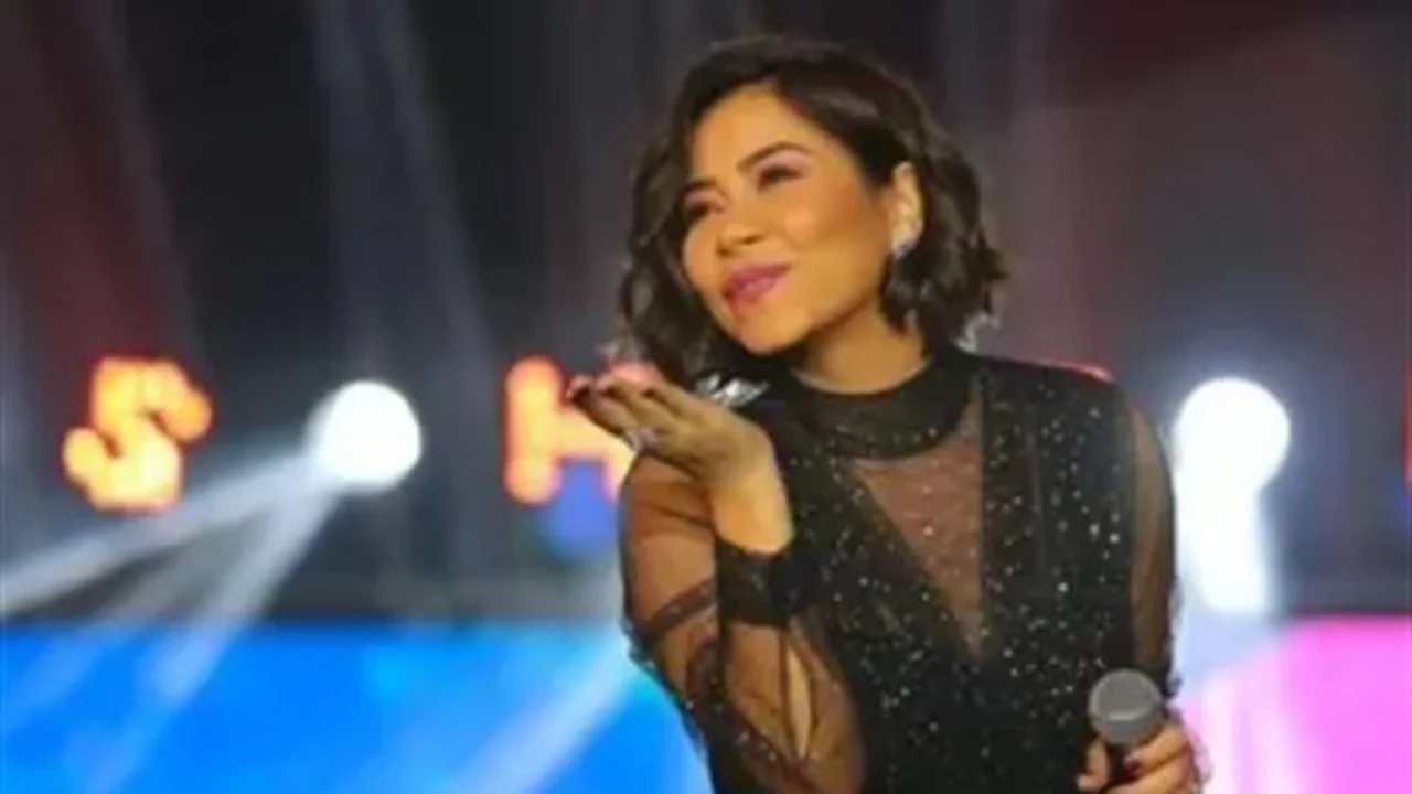 آلاف الرسائل الداعمة.. جمهور شيرين عبد الوهاب يساندها بعد نجاح أغنيتها الجديدة